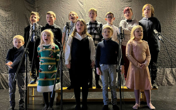 Juleavslutning på Báhčaveaivuona skuvla på Leavanjárga