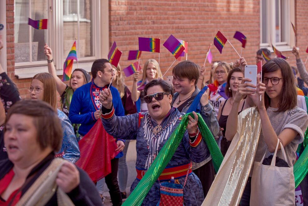 Fra fjorårets feiring av Sápmi Pride i Staare/Østersund på svensk side av Sápmi.
 Foto: Arkivfoto : Peter Steggo