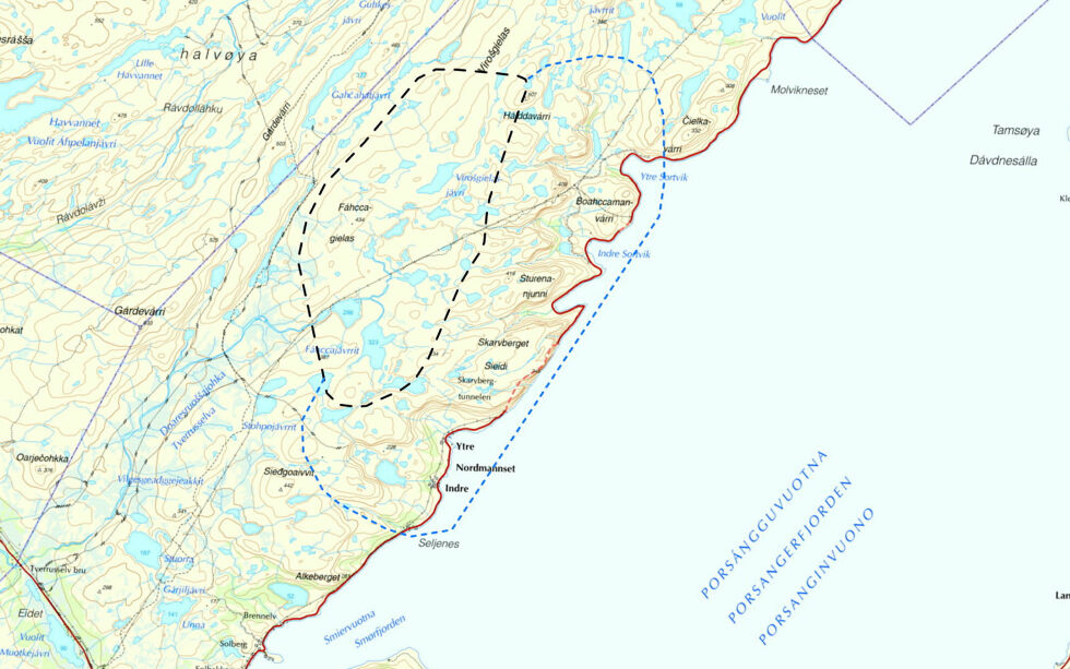 Et kartutsnitt av vedtatt plangrense. Den sorte stiplede linjen viser avgrensingen for vindkraftanlegg. Plangrense for atkomstvei er vist med blå, stiplet linje.
 Foto: Faksimile