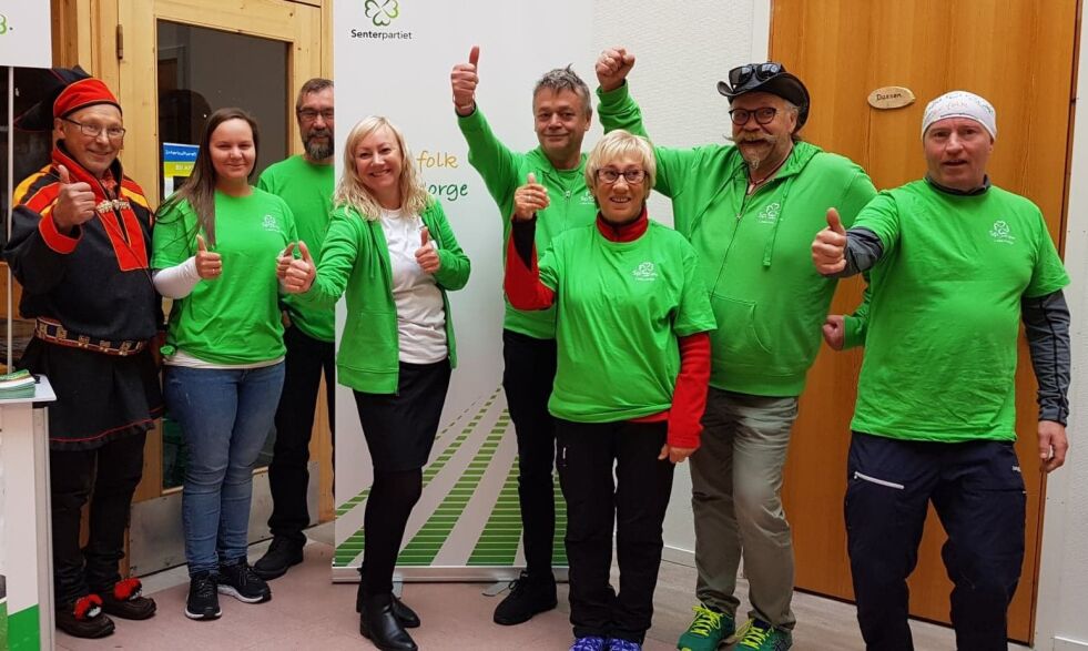 Disse var med på Nesseby Senterparti sin valgkampåpning. Fra venstre: Øystein Nilsen, Nesseby Sp, Ingeborg Reisænen, Nesseby Sp, Kjell Harald Erichsen, Nesseby Sp, fylkespolitiker Anne Toril Eriksen Balto, Karasjok, fylkespolitiker Fred Johnsen, Tana, Jenny Eriksen, Nesseby Sp, fylkespolitiker Kurt Wikan,
Sør-Varanger, og Espen Roska, Nesseby Sp.
Foto: Privat