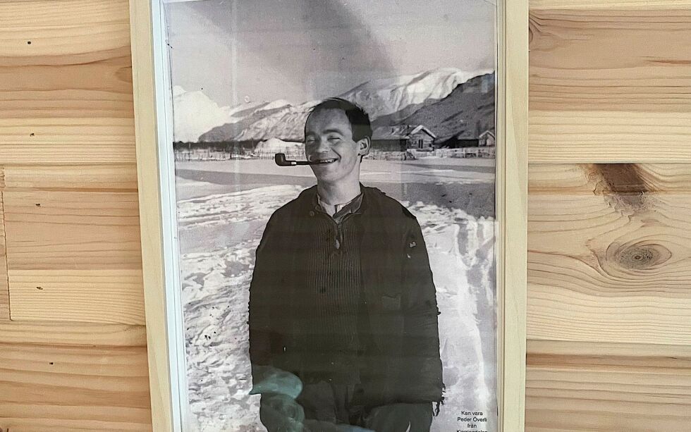 – Det er ikke Peder Øverli som er på bildet. Han som er avbildet heter Hans Olai Olsen og var søskenbarnet til min far, forteller kulturformidler og småbruker Tor Nilsen.
 Foto: Elin M. Wersland