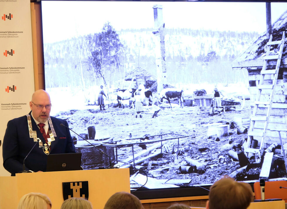 Fylkesordfører Hans-Jacob Bønå holdt hovedtalen under markeringen.
 Foto: Bjørn Hildonen