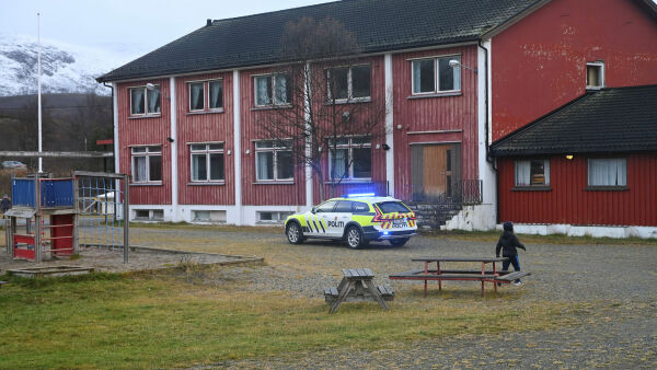 Politiet med blålys i Billefjord