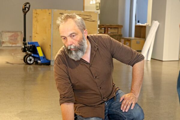 Prisvinnende kunstner stiller ut på Saviomuseet