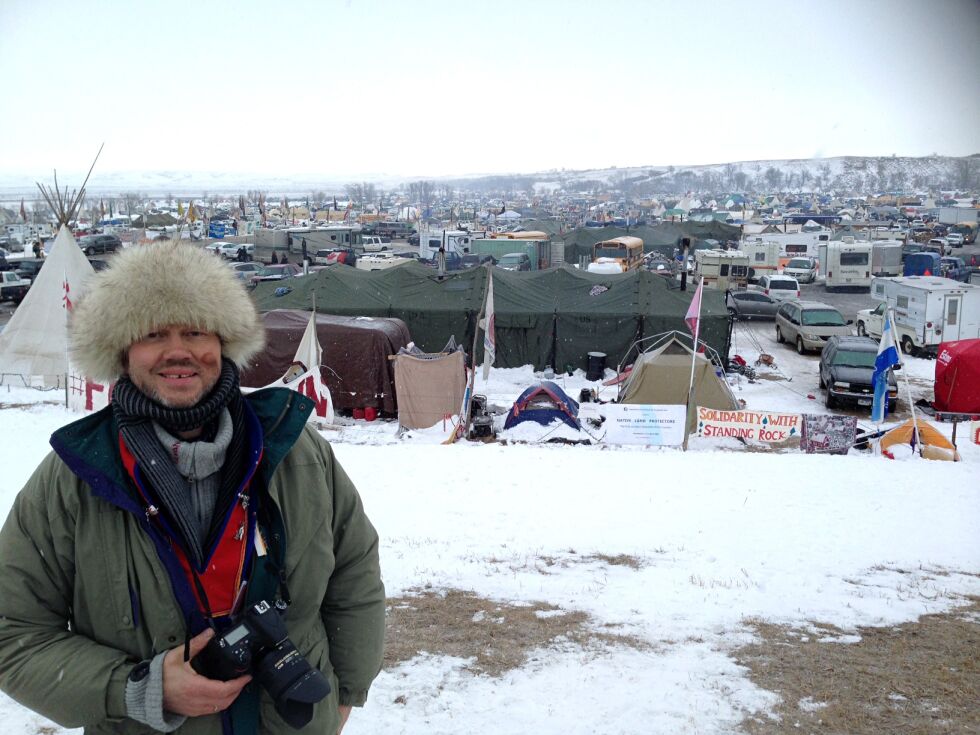 Professor Øyvind Ravna er vitne til Lakota-folkets kamp mot oljeindustrien og norske investorer, og for sine hellige steder og rent vann i fremtiden.
 Foto: Privat