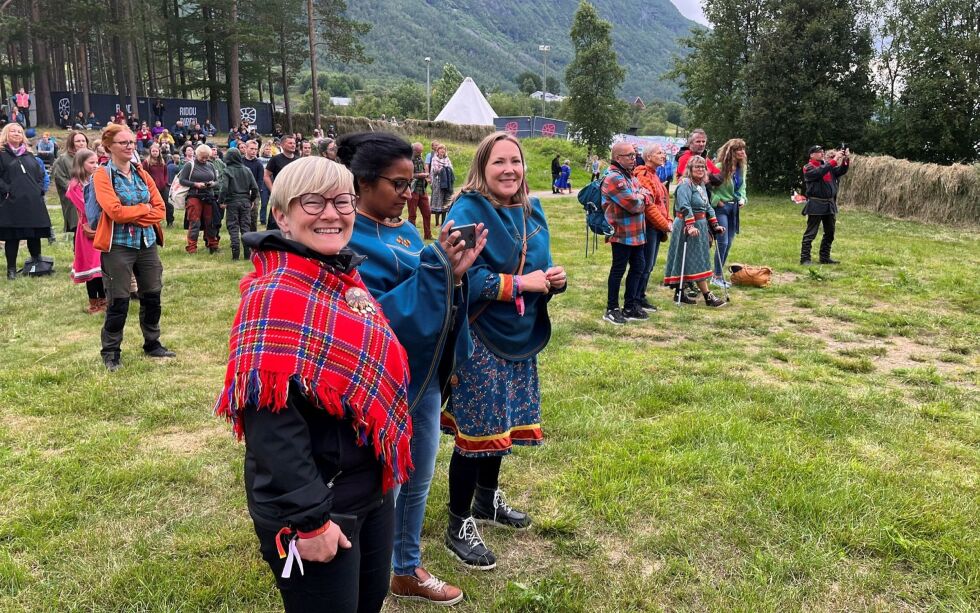 Mona Solbakk og Kirsti Lervoll.
 Foto: Elin Wersland