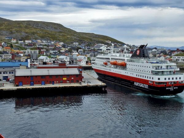 Hurtigruta – fra stolthet til skam
