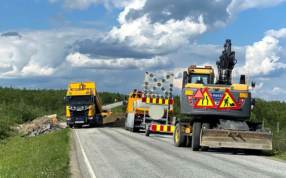 Mesta har den siste tiden drevet arbeid på en del av E6 over Karasjokfjellet mellom Lakselv og Karasjok. Foto: Marius Thorsen