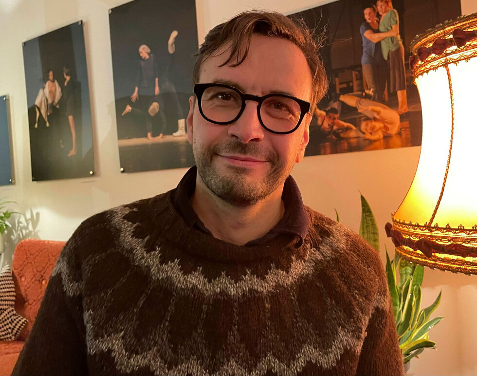 Regisør Egil Pálsson var svært glad etter den knallsterke forestillingen.
 Foto: Nina Gudrun Karisaari
