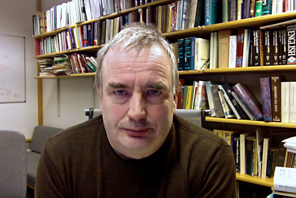 Til tross for få brukere av samisk skriftlig, og kraftig fallende bruk av samisk i årene framover, er professor Trond Trosterud optimist på det samiske språkets vegne.
 Foto: Stein Torger Svala