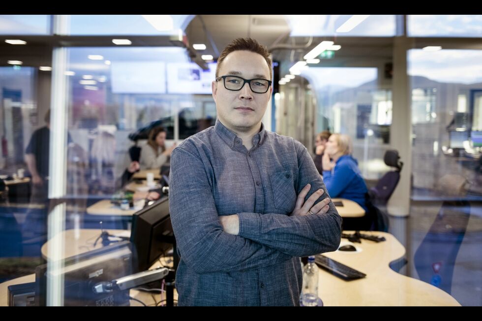 Selv om jeg var eneste søker er jeg selvfølgelig glad for å få jobben. S2likt er ikke gitt på forhånd. Morten Ruuds bortgang i sommer førte redaksjonen i sorg og sjokk, forteller Robin Mortensen, som nå skal lede NRK Finnmark videre i Ruuds ånd, med høye ambisjoner om å sette den regionale og nasjonale dagsorden, i lag med en vital redaksjon.
 Foto: NRK/Eskil Wie Furunes