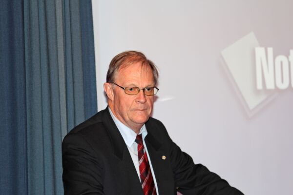 Følger  Karasjok  tettere