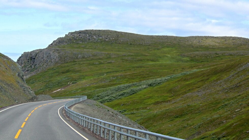 Den prisbelønte fylkesvei 98 over Ifjordfjellet er en opplevelse å kjøre.
 Foto:  Randi Irene Losoa