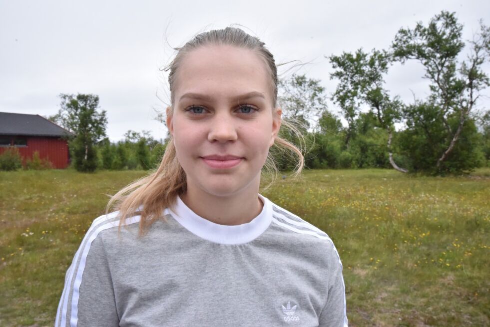 Varaordfører-representanten til TLP, Kamilla Elise Andersen, har både positive og negative følelser knyttet til valgresultatene. Andersen understreker at TLP skal fortsette å jobbe for sine hjertesaker, og hun gleder seg til fortsettelsen.
 Foto: Kristin A. Humstad