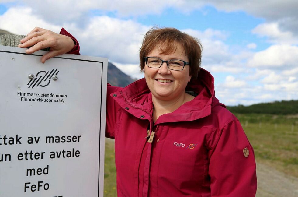 Leder for næring i FeFo, Kate Persen, sier de har hatt en midlertidig avtale med Kokelv Transport og Maskin AS, men at avtalen har gått ut.
 Foto: Fefo