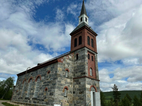 Konfirmasjonshelg i historisk kirke