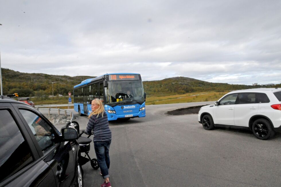 Det er allerede tidvis mye trafikk over gangstien, og Buen Jenset oppfordrer alle til å ta hensyn og være på vakt for å unngå ulykker.
 Foto: Hallgeir Henriksen