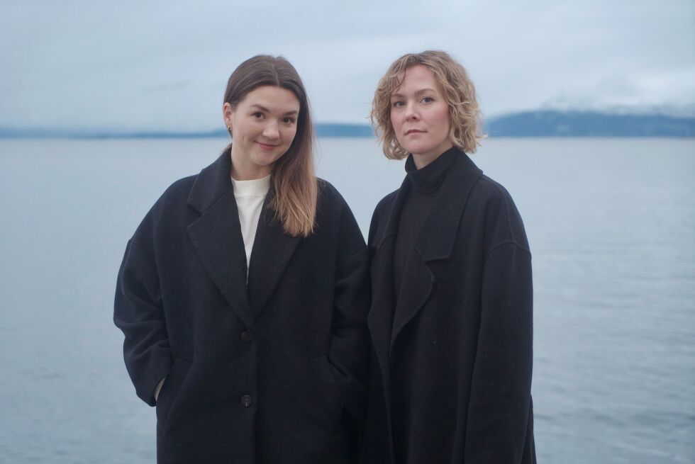 Søst­re­ne Live Moen Johan­nes­sen og Hanna Krogh-Reins­nes fra Áltá lan­se­rer Gobmi/Ghost, som er et nytt kles­mer­ke fra Sáp­mi. – Kol­lek­sjo­nen kom­mer høst­en 2021, lov­er de
 Foto: Presse­foto.