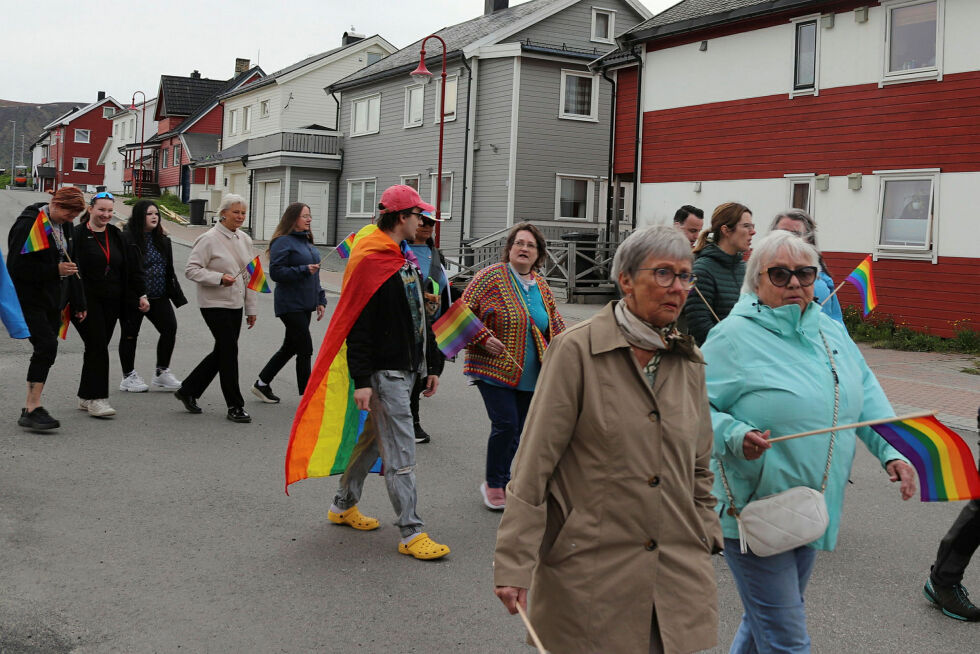Feiring av mangfold og kjærlighet ble tydelig markert av de deltakerne i Pride-paraden.
 Foto: Jan Olsen