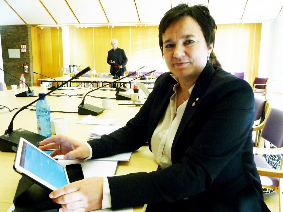 Aps Ragnhild Vassvik sørget for at Nordkyn Havn nå får penger til en ny flytekai.
 Foto: Bjørn Hildonen