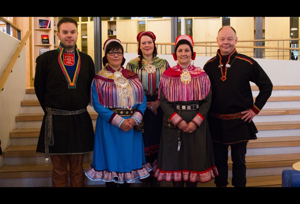 Sametingsrådet har hatt hemmelige møter med Landbruks- og matdepartementet, og har kommet til enighet om den omstridte §71 i reindriftsloven. Fra venstre Mikkel Eskil Mikkelsen, Berit P.E. Eira, Aili Keskitalo, Henrik Olsen.
 Foto: June Helén Bjørnback