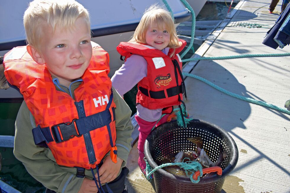 Iver Dørmænen Pedersen (6) og Vilje Dørmænen (4) er godt fornøyde.
 Foto: Birgitte Wisur Olsen