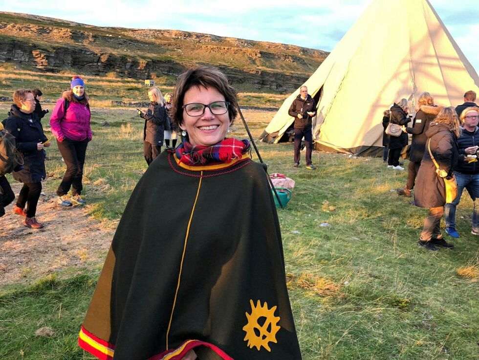 Ingjerd Tjelle har valgt å legge livsverket Ekkerøy feriehus ut for salg. Nå blir det mer bokskriving, og yoga, for 58-åringen fra Vadsø.
 Foto: Privat