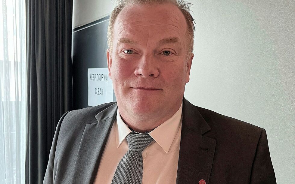 Fylkesrådsleder Bjørn Inge Mo er fra den sjøsamiske bygda Manndalen. Han forteller en historie om fordommer som han selv ble møtt med som liten gutt.
 Foto: Elin Wersland