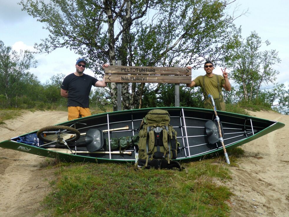 Heaika Somby og Erik Somby Iversen ble ikke tatt av kanofenomenet, og tar muligens ikke kanoen med på så mange turer til i fremtiden. Foto: High North Extreme Expeditions