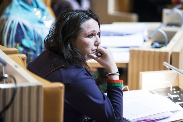 – Uverdig språkdebatt