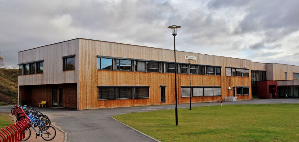 Skolemiljø og relasjoner er temaer når Tana bru skole skal gåes etter i sømmene. Både skoleledere, lærere, elever og foresatte skal intervjues i forbindelse med prosjektet.
 Foto: Torbjørn Ittelin