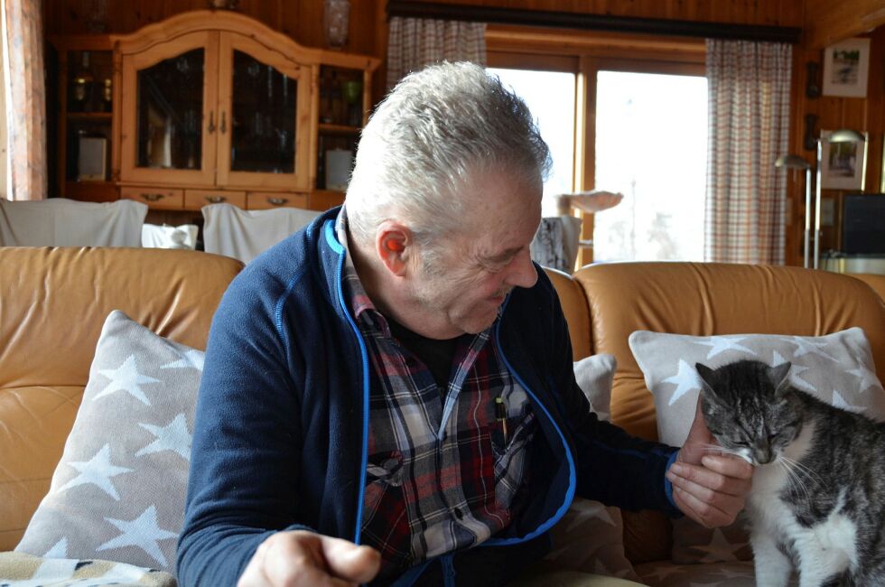 Martin har tatt vare på mange katter gjennom årene.
 Foto: Roger Albrigtsen