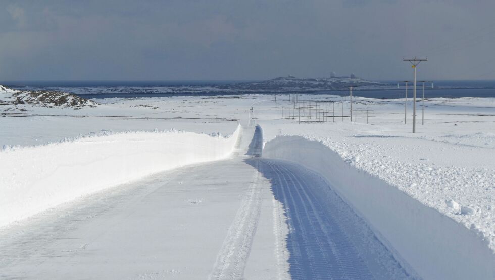 Be­reg­nin­ger vi­ser at det vil kos­te hele 3,3 mil­li­ar­der kro­ner å fjer­ne for­fal­let som har bygg­et seg opp på vedlikehold av veiene i Finnmark.
 Foto: FFK
