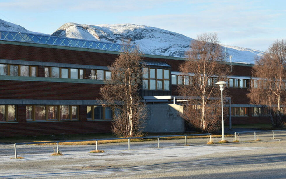 Kommunedirektøren har anbefalt en ny prosjektstilling på rådhuset. Torsdag ble denne utlyst, selv om budsjettet ikke vedtas før i desember. – Stillingen er utlyst med forbehold, sier kommunedirektør Sæterdal.
 Foto: Sara Olaussen Stensvold