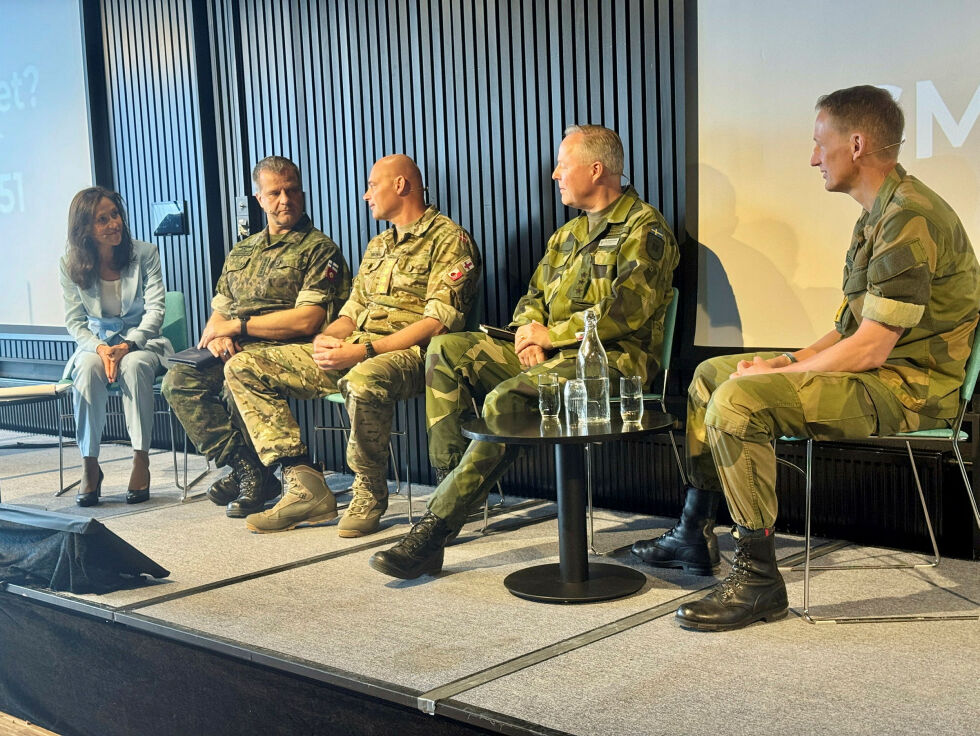 De nordiske forsvarssjefene, Carl-Johan Edstrøm, Janne Jaakkola, Michael Wiggers Hyldgaard og Eirik Kristoffersen poengterte felles verdisyn og situasjonsforståelse,
 Foto: Birgitte Wisur Olsen