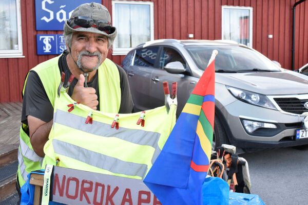 Hans (59) har lagt ut på sitt livs reise