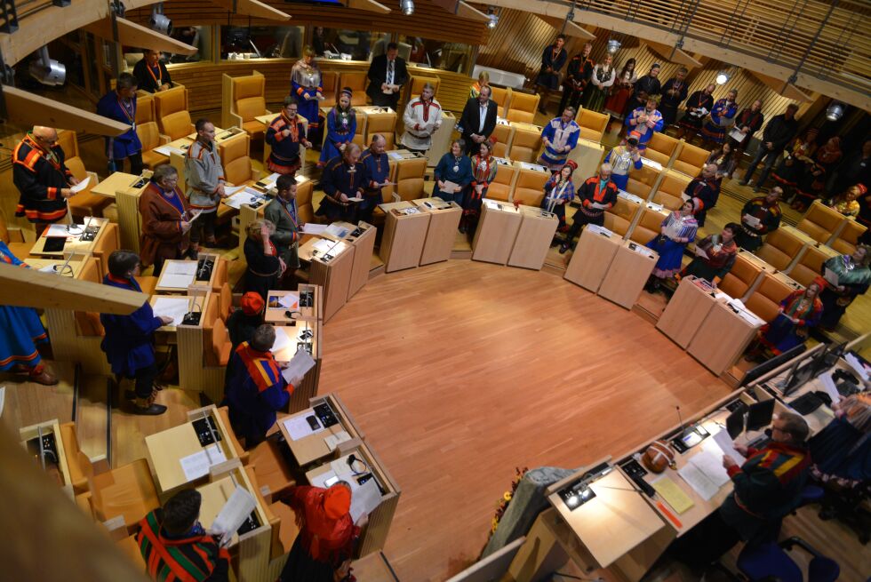 Sametingets plenum samlet til høytidelig åpning oktober 2017.
 Foto: Lars Birger Persen