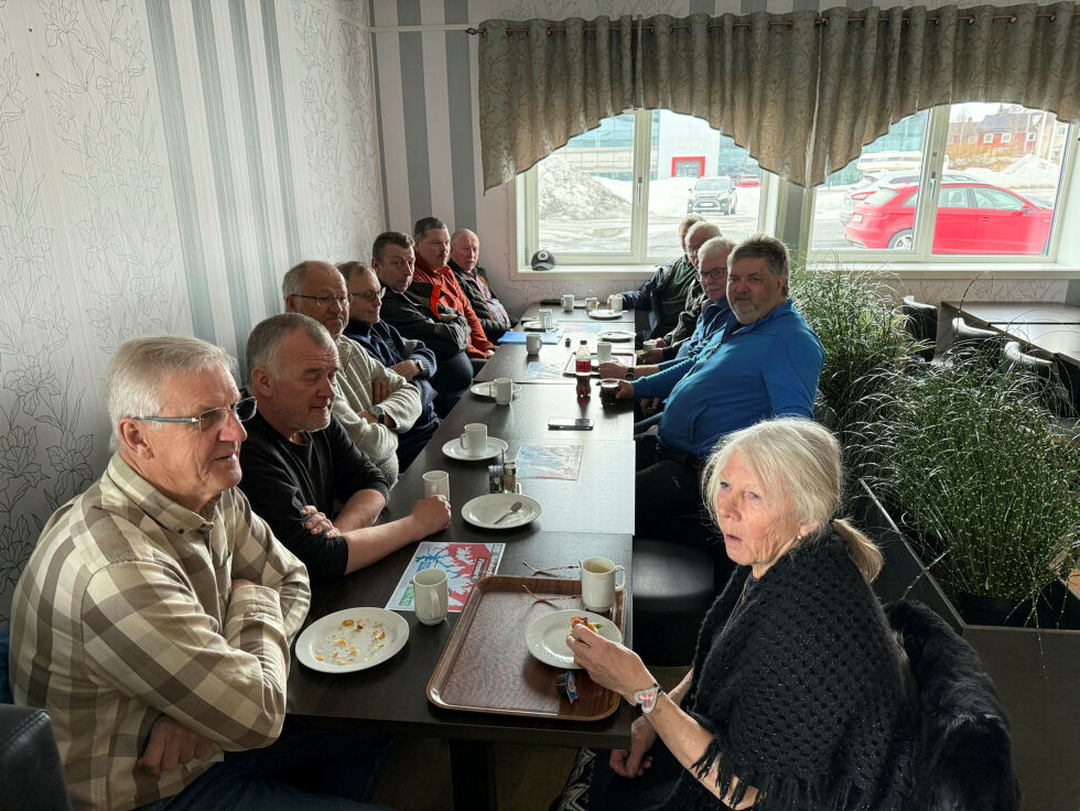Det var ingen spesielt lystig stemning da sjølaksefiskere i Varanger møttes på Kafé Visit nylig.
 Foto: Hallgeir Henriksen