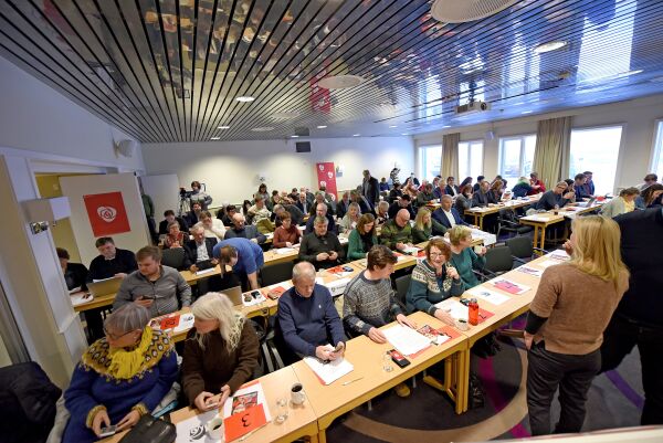 Til­talt for pen­ge­ut­pres­sing mot sen­tral AP-po­li­ti­ker