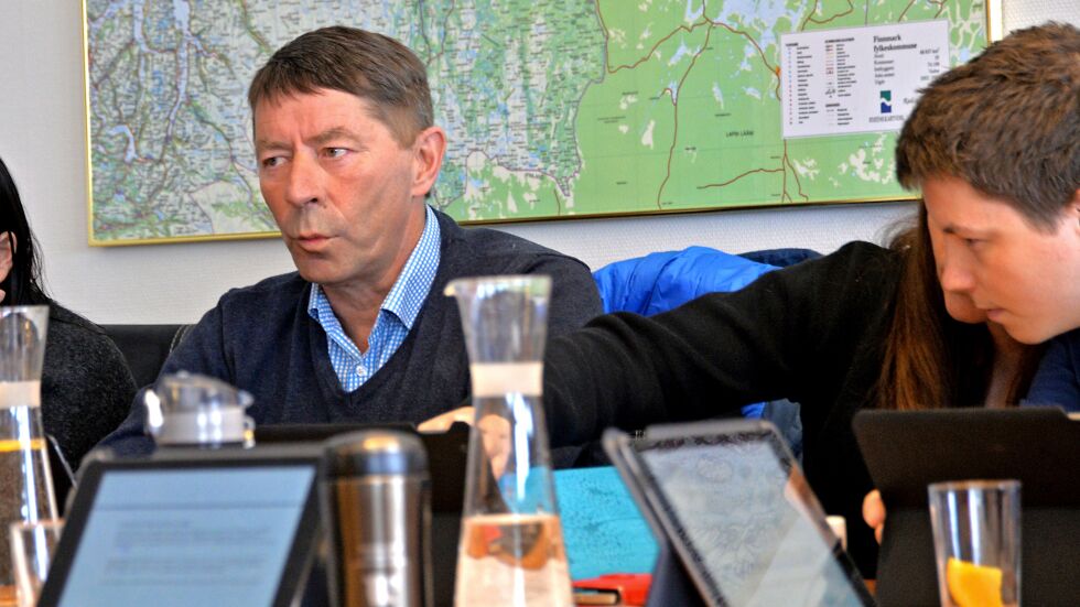 Knut Roger Hanssen (til venstre) er klar til å steppe inn som gruppeleder for Porsanger Høyre i kommunestyret hvis Reidunn Hesjevik får innvilget fritak. Hanssen vil dermed vikariere for Hesjevik, som på sin side vikarierer for Jonas Nymo (til høyre) som har permisjon fra vervet for å jobbe med Høyres valgkamp i Nord-Norge.
 Foto: Sonja E Andersen (arkiv)