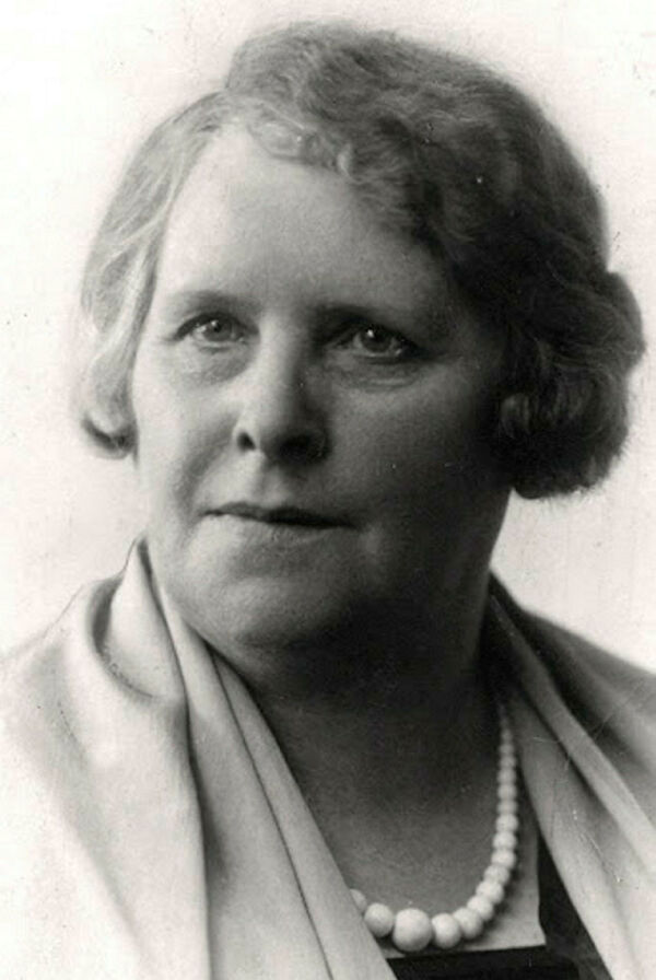 Regine Normann – eventyr i 100 år