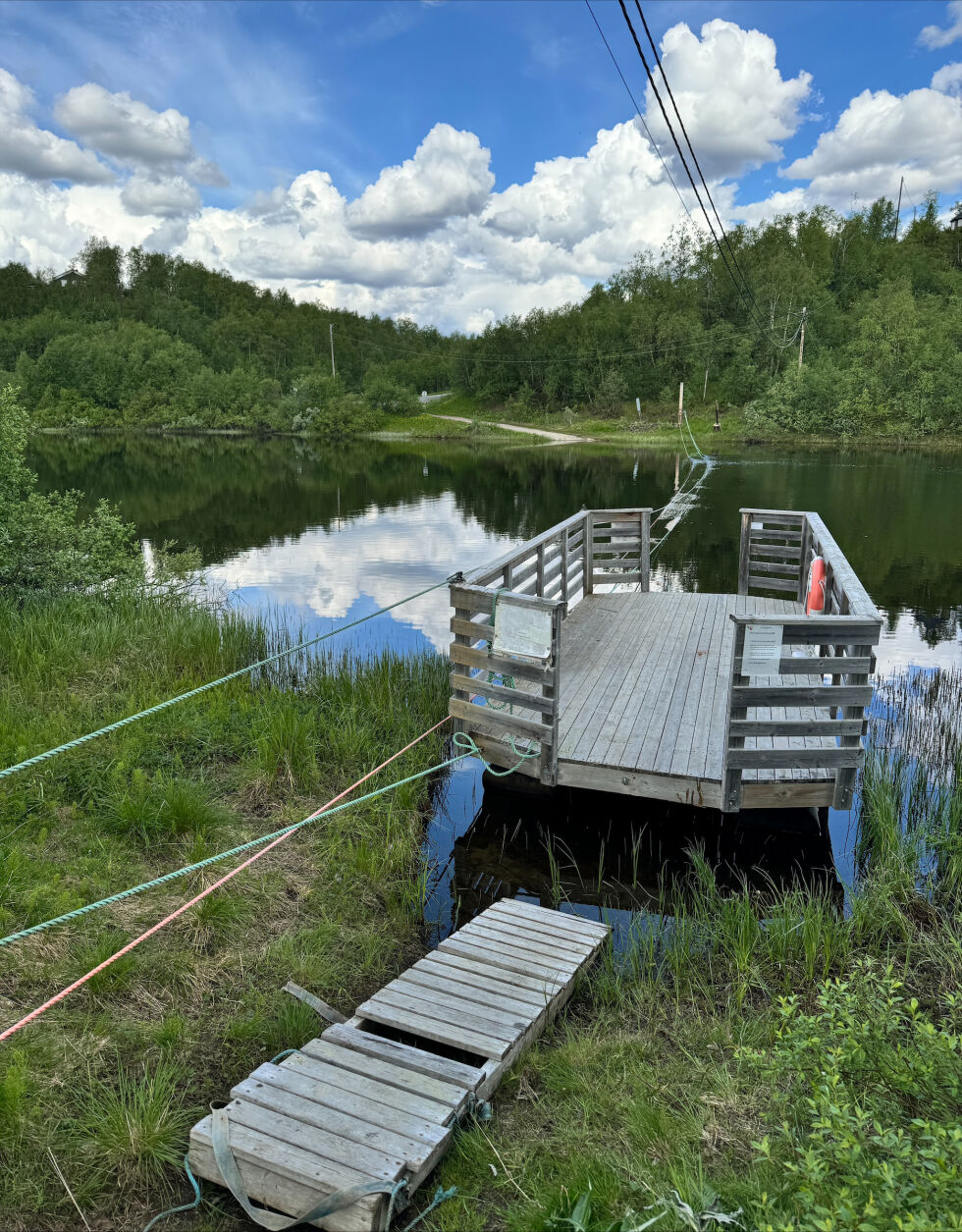 Siden 1950-tallet har draferga over Neidenelva ved fjellstua vært til stor hjelp for mange, spesielt før Finlandsveien ble ferdig i 1971.
 Foto: Stein-Tore Sivertsen
