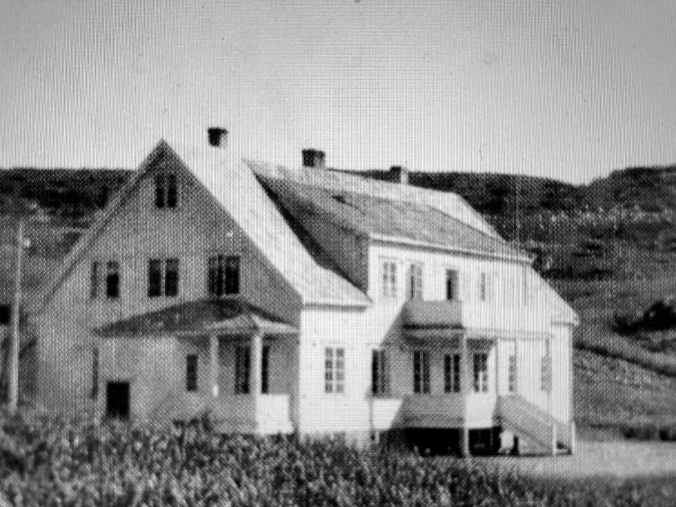 Kolvik barnehjem som brant ned 3. mars 1943.
 Foto: Norges Samemisjon