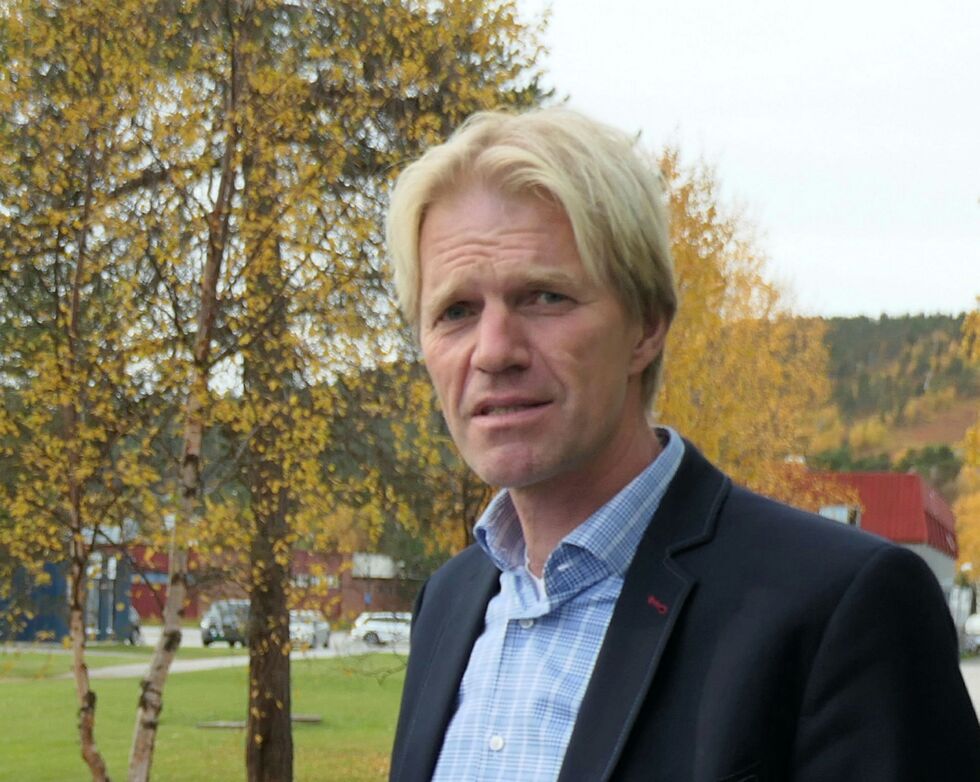 Seniorrådgiver Håvard Moe i KS konsulent, beskriver de voldsomme utfordringer tre samiske kjernekommuner står foran.
 Foto: STEIN TORGER SVALA