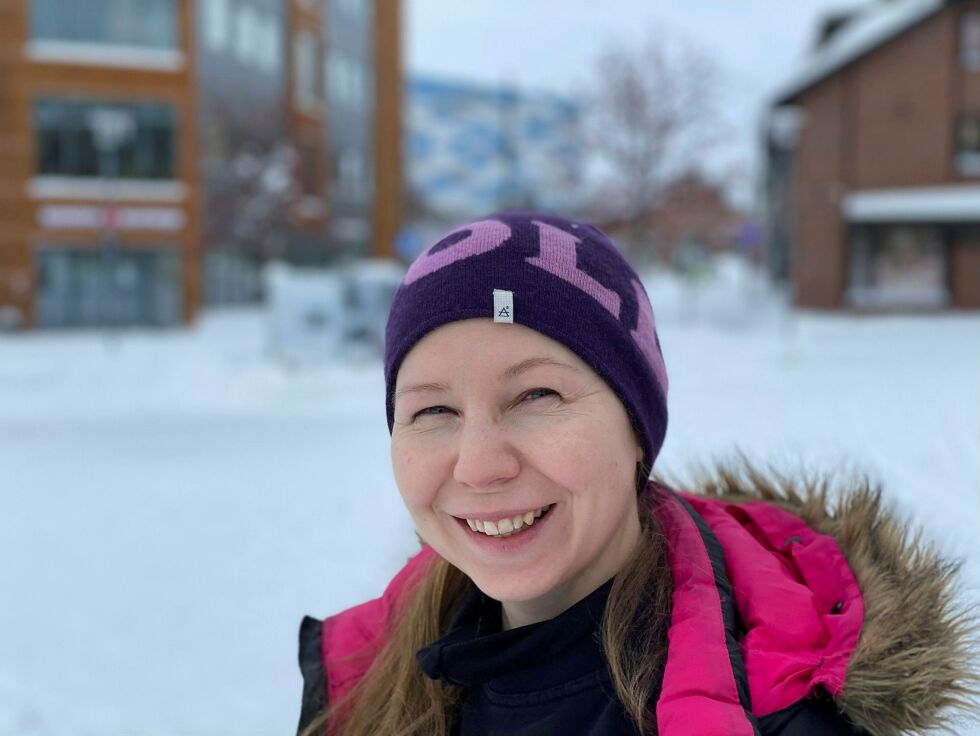 Mor Hanne Holmberg Sundfær er glad for at statsforvalteren fulgte opp klagene og ga foresatte medhold. 
– Nå ser jeg frem til at fylket og kommunen kommer til enighet om ei god skyssordning for elevene fra Neiden.
 Foto: Hallgeir Henriksen