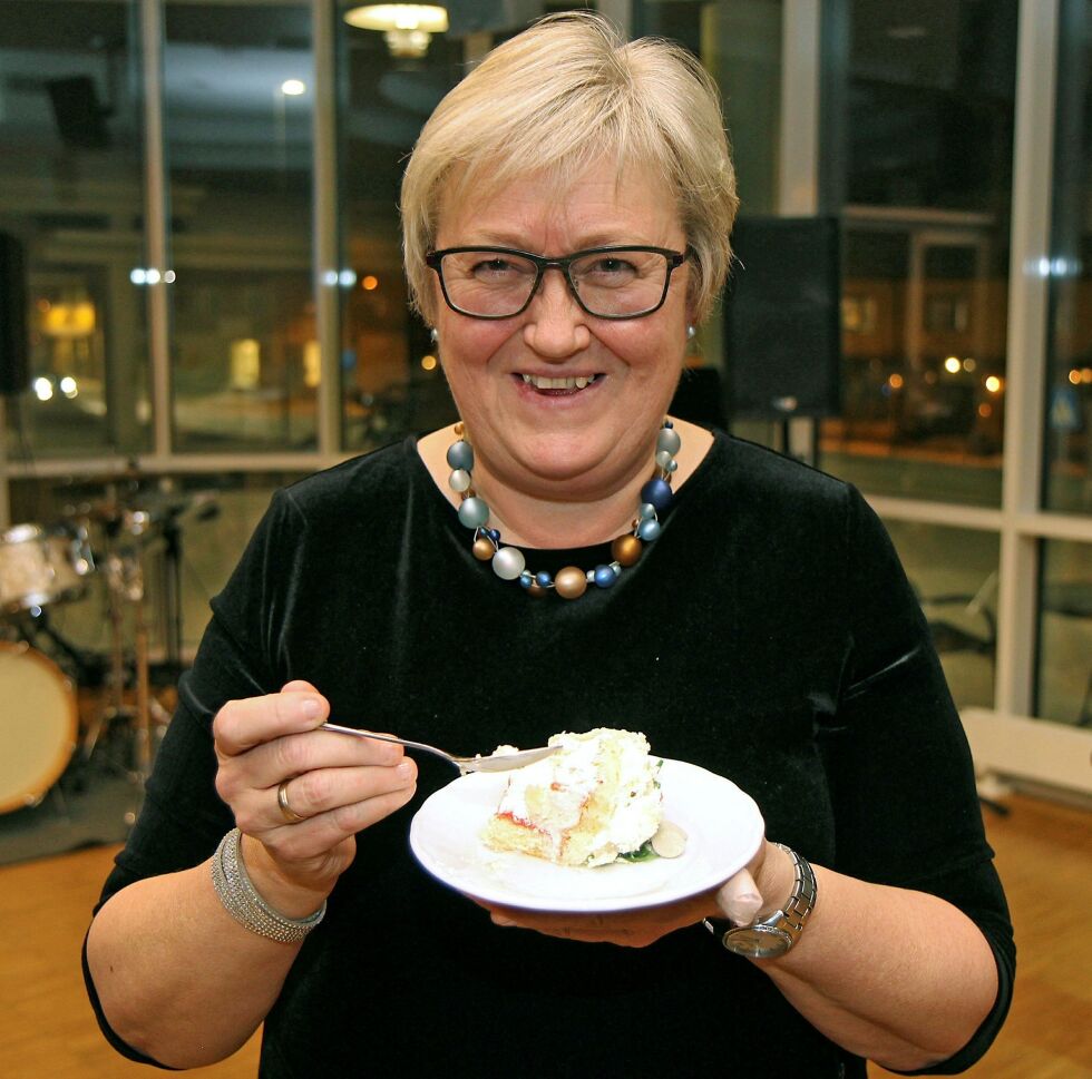 Elisabeth Aspaker i Troms og Finnmark er en av fire «fylkesmanninner». De øvrige seks er menn. Ved nyttår kan hun feire «kjønnsskifte». Foto: Torbjørn Ittelin