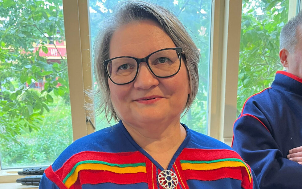 Hilde Pedersen, leder av Romssa Sámi Searvi, forteller om det spennende arrangementet.
 Foto: Elin Wersland