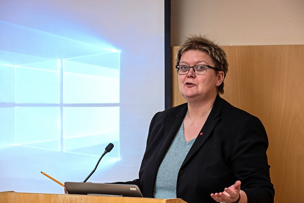 Porsangers rådmann Bente Larssen og hennes folk har den siste tiden finregnet på hva en ny skole i Børselv vil koste.
 Foto: Arkivfoto: Marius Thorsen