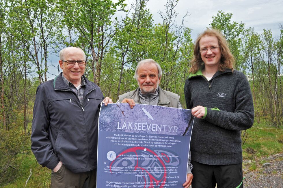 Claus Pettersen, Aage Solbakk og Harald Gaski gleder seg til å høre mer om laksen og deres eventyr. Det får de mulighet til i helgen.
 Foto: Erik Brenli