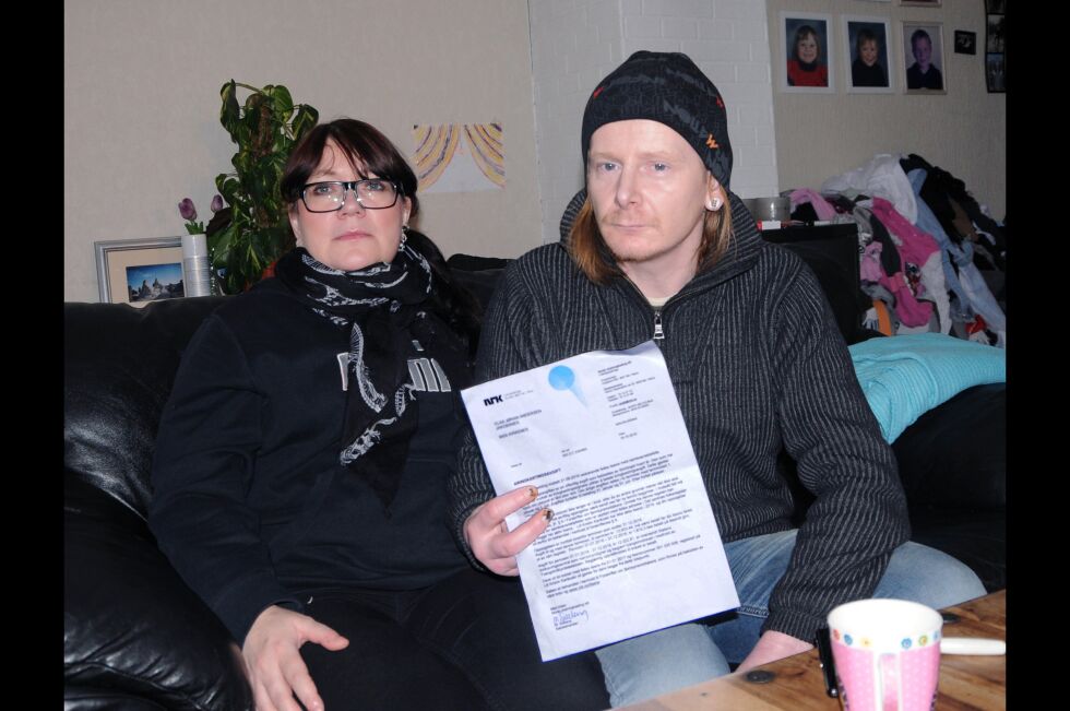 Tidligere uteligger Clas Andersen og samboer Lill Kristin Karikoski mener det er helt bak mål at Clas har fått krav om NRK-lisens for tida han har bodd på gata i Oslo.
 Foto: Hallgeir Henriksen